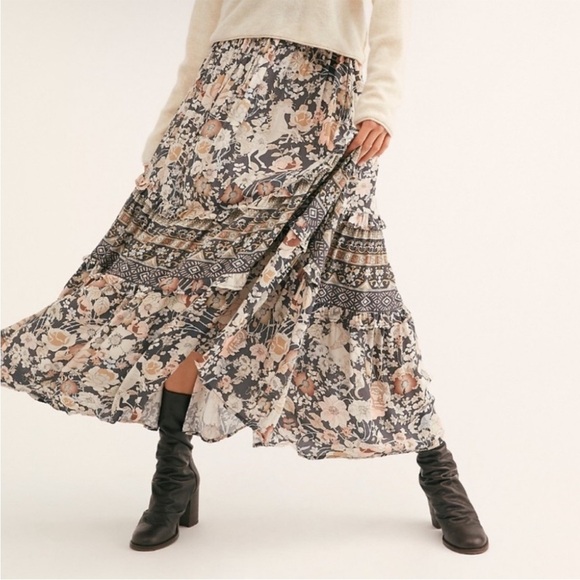 Spell Dresses & Skirts - Spell Amethyst Maxi Skirt Boho Tiered Floral Nightfall Small EUC